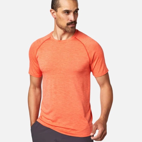 RHONE SEAMLESS REIGN TECH SHORT SLEEVE. - Picture 1 of 12